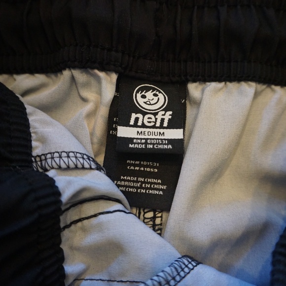 Neff Men's Ducky Chill Graphic Swim Shorts - Size Medium - Picture 6 of 6